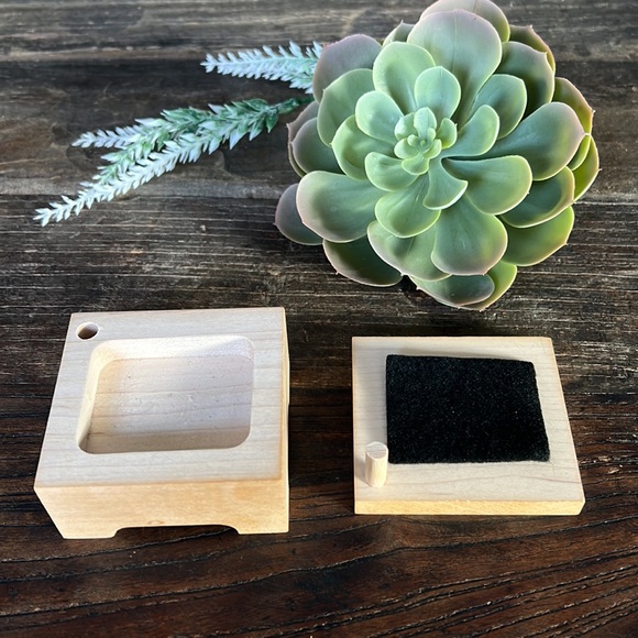 🎁 4/$25 - HANDMADE wooden music box - plays white Christmas - NEW - Picture 6 of 10